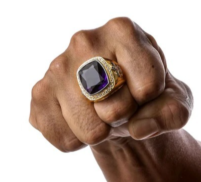 Bishop Rings: A Classic Display of Strength, Fashion, and Artistry in Contemporary Style